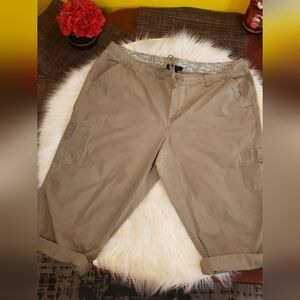 Vintage Y2K Army Green Adjustable Length Cargo Capri Pants Lane Bryant 24